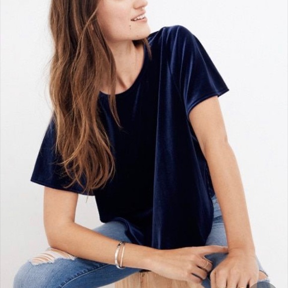 Banana Republic Tops - Banana Republic velvet too